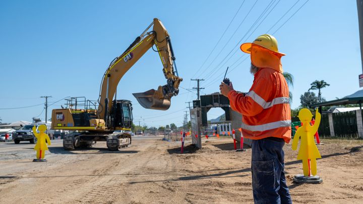 04-undergroundoverhead-services